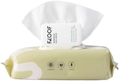 Hypoallergenic Aloe Dog Wipes: Vet-formulated, extra-thick wipes for gentle grooming.